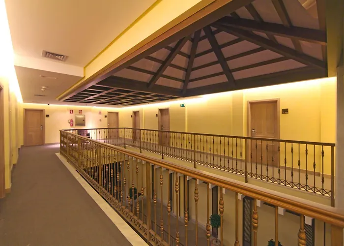 Casa Consistorial 4* פואנגירולה