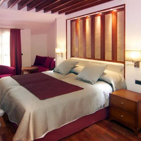 Casa Consistorial 호텔 4*