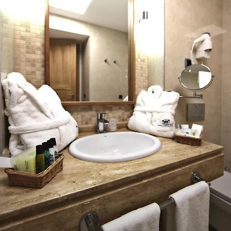 Casa Consistorial 4* 푸엔히롤라