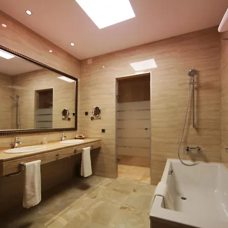 Casa Consistorial 호텔 4*