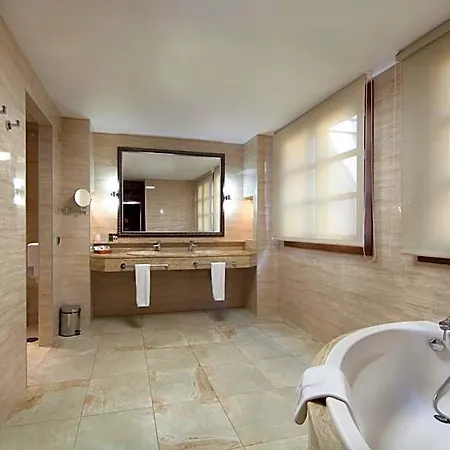 Hotel Casa Consistorial 4*
