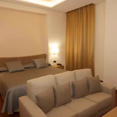 Casa Consistorial 4* 푸엔히롤라