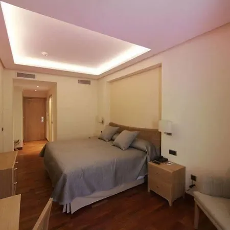 Casa Consistorial 4* 푸엔히롤라