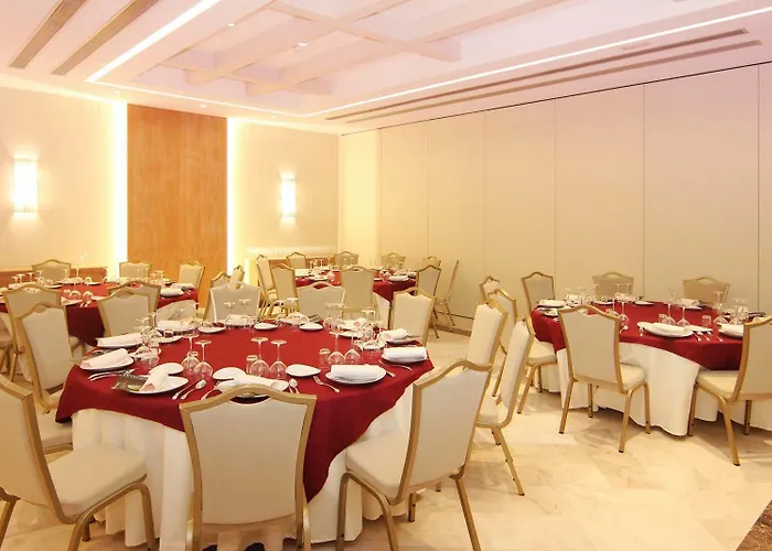 호텔 Casa Consistorial 4*